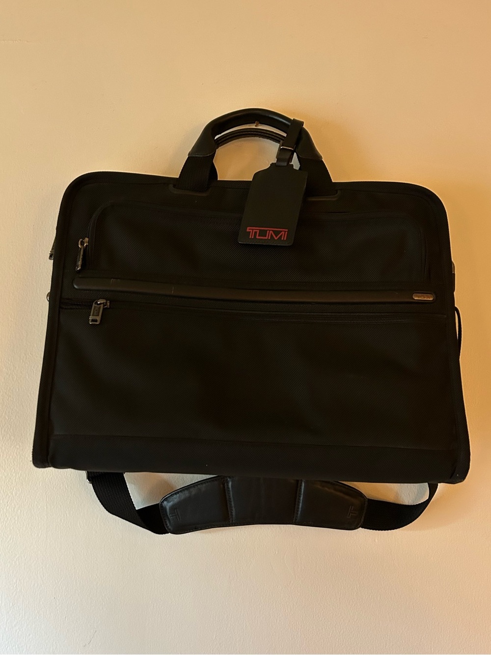 Tumi Black Briefcase Work Laptop Travel Bag with Shoulder Strap